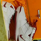 uu24632605